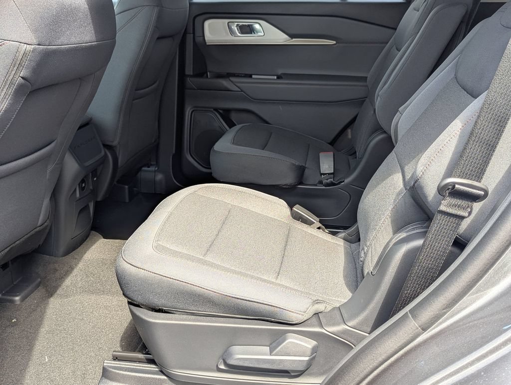 New 2026 Ford Explorer Active AWD/4WD image 12