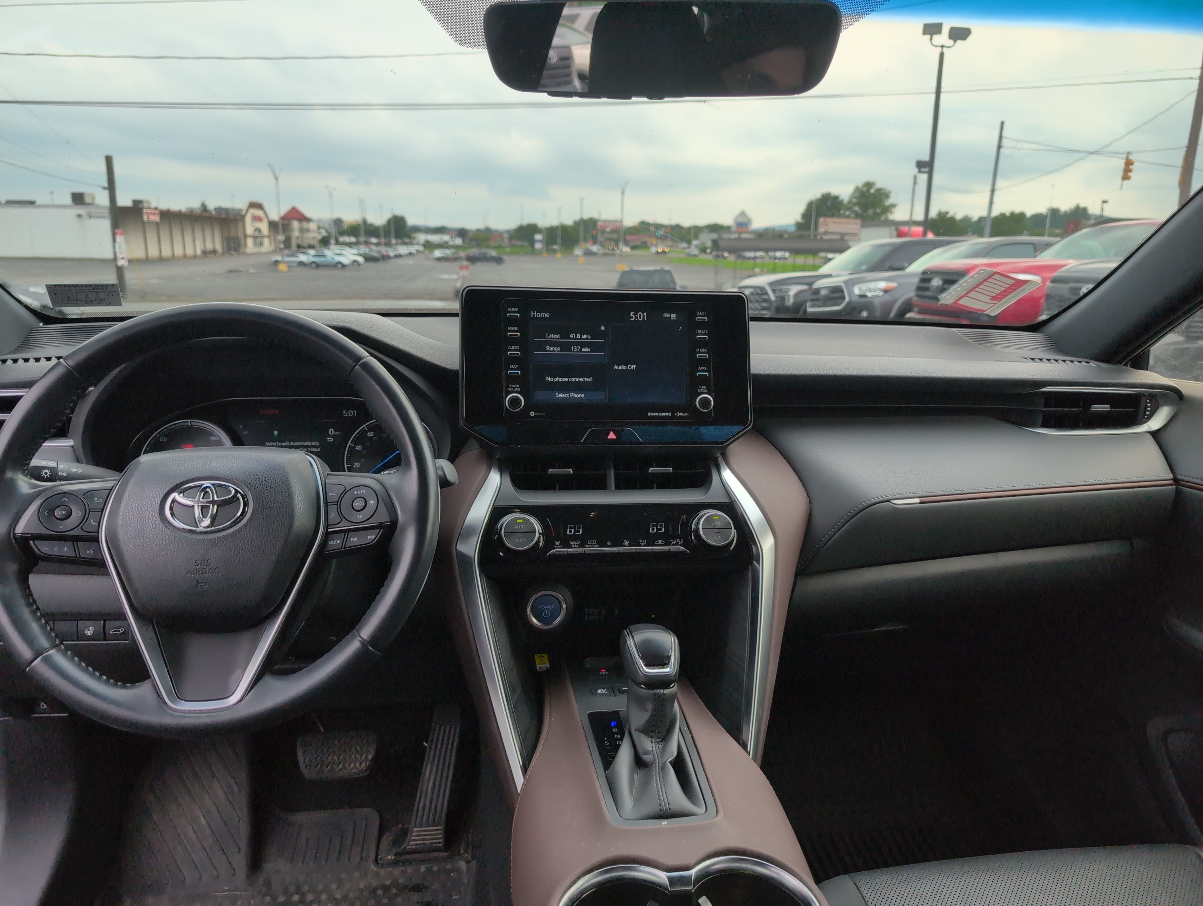 Used 2021 Toyota Venza XLE w/ Softex Package AWD/4WD image 15