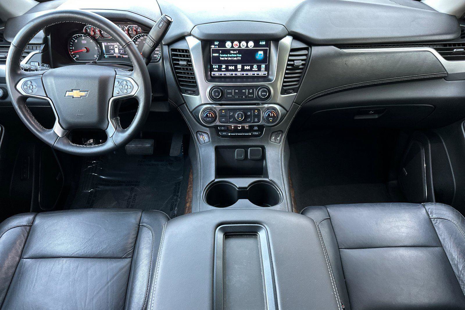 Used 2019 Chevrolet Suburban LT image 13