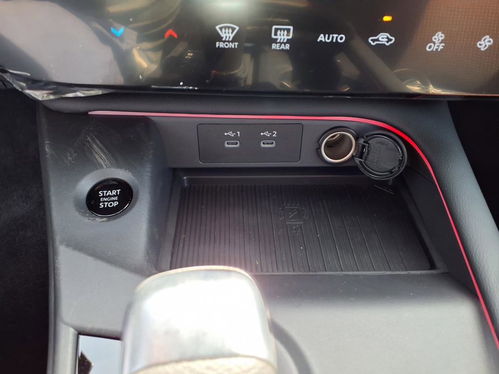 New 2026 Nissan Sentra SR w/ Floor Mat Package FWD image 19