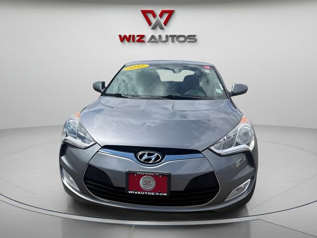 Used 2017 Hyundai Veloster Value Edition image 2