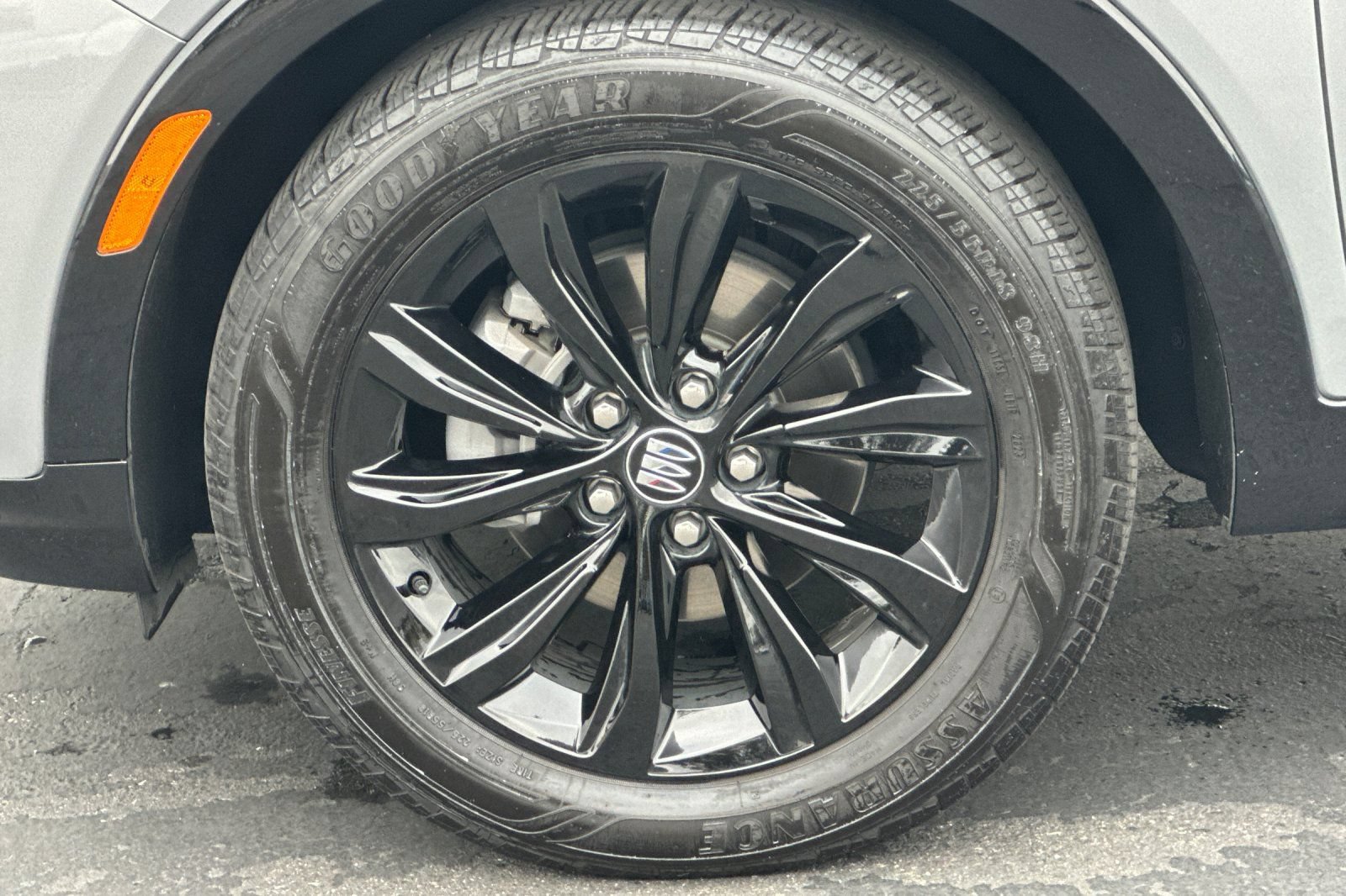 Used 2024 Buick Envista Sport Touring w/ Convenience II Package FWD image 41