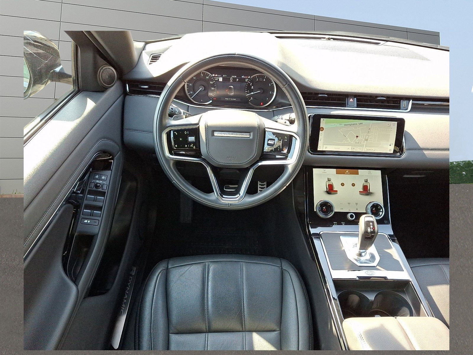 Used 2023 Land Rover Range Rover Evoque R-Dynamic SE image 6