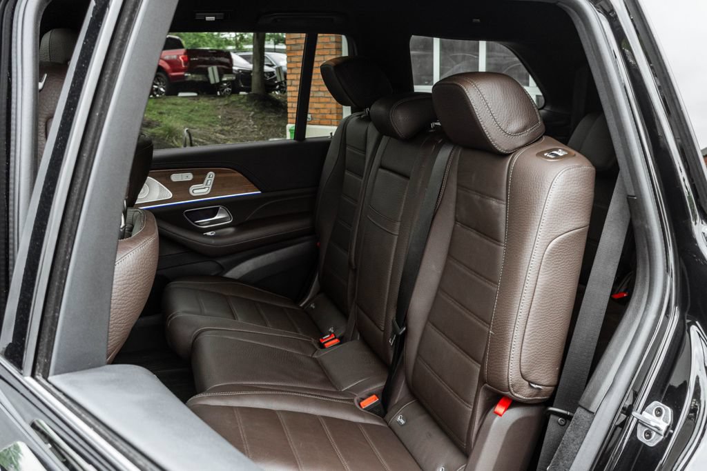 Used 2022 Mercedes-Benz GLS 450 4MATIC image 28