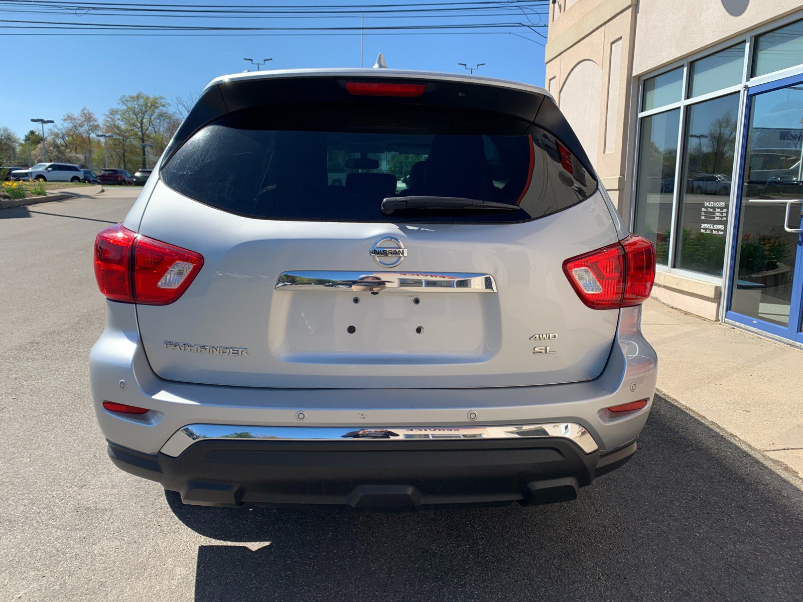 Used 2020 Nissan Pathfinder SL AWD/4WD image 6