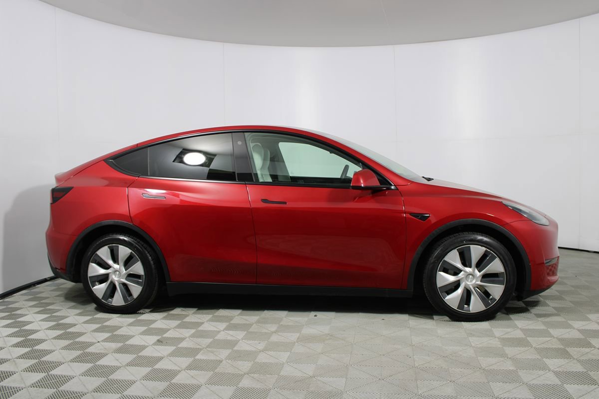 Used 2021 Tesla Model Y Long Range AWD/4WD image 33