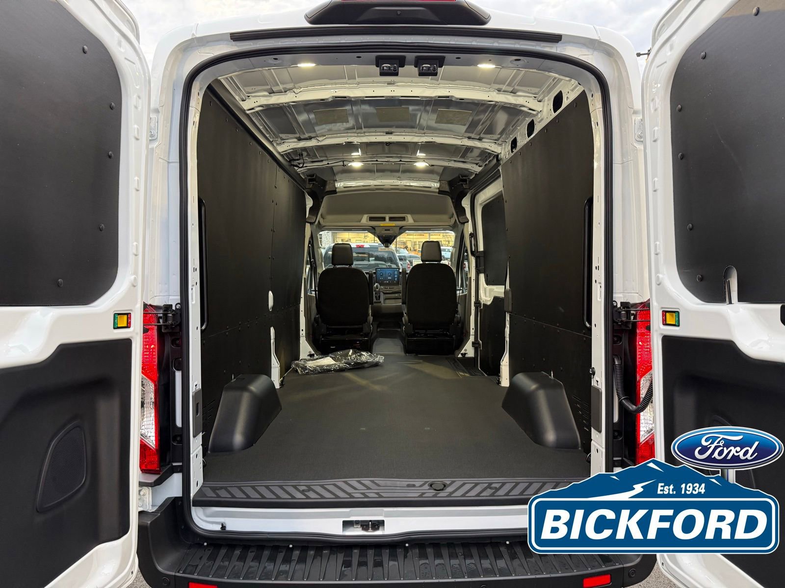 New 2026 Ford Transit 150 148 Medium Roof AWD w/ Load Area Protection Package image 8