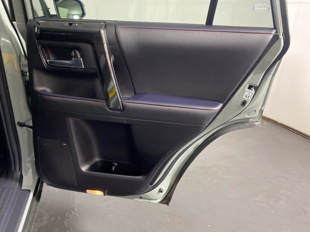 Used 2022 Toyota 4Runner TRD Off-Road Premium AWD/4WD image 28