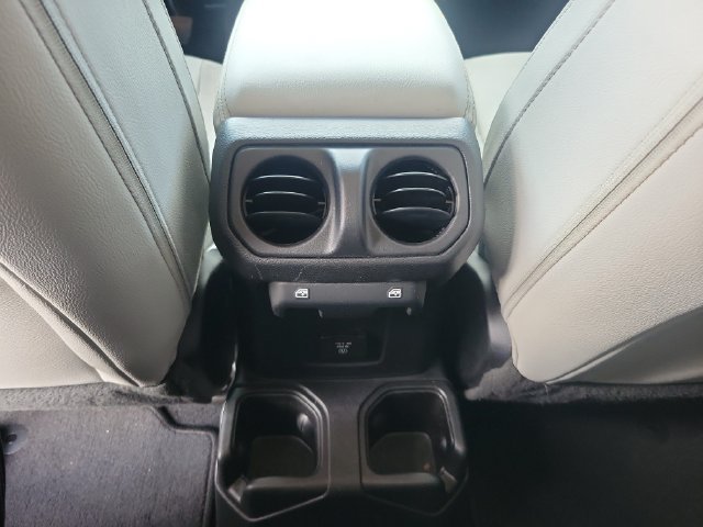 Used 2023 Jeep Gladiator Overland AWD/4WD image 24