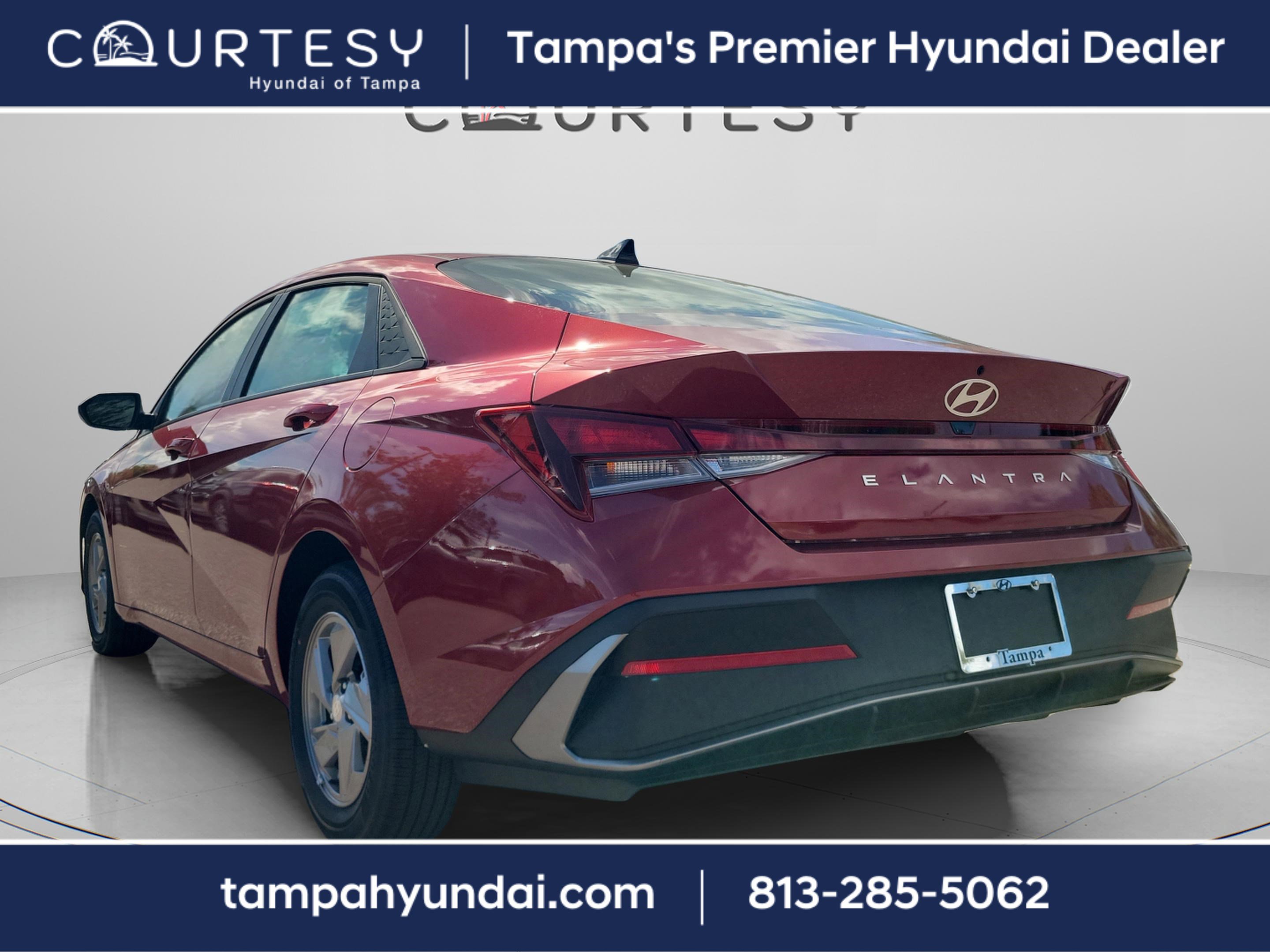 New 2026 Hyundai Elantra SE image 2