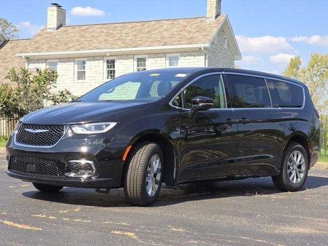 New 2026 Chrysler Pacifica Select image 22