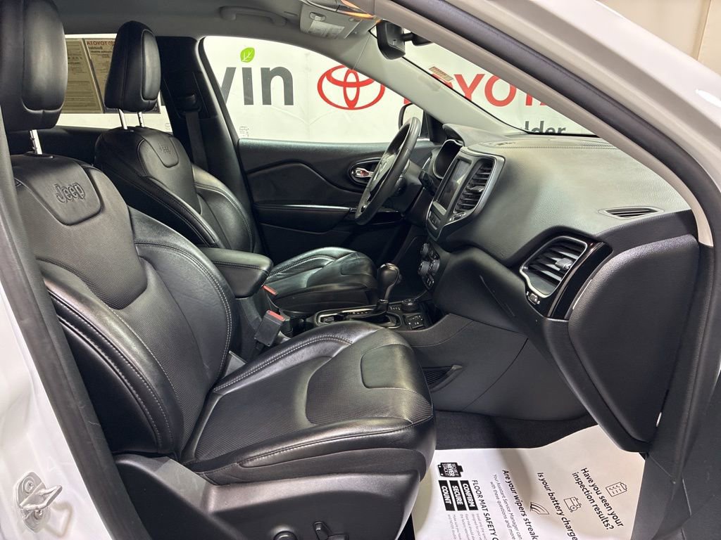 Used 2023 Jeep Cherokee Altitude Lux AWD/4WD image 12