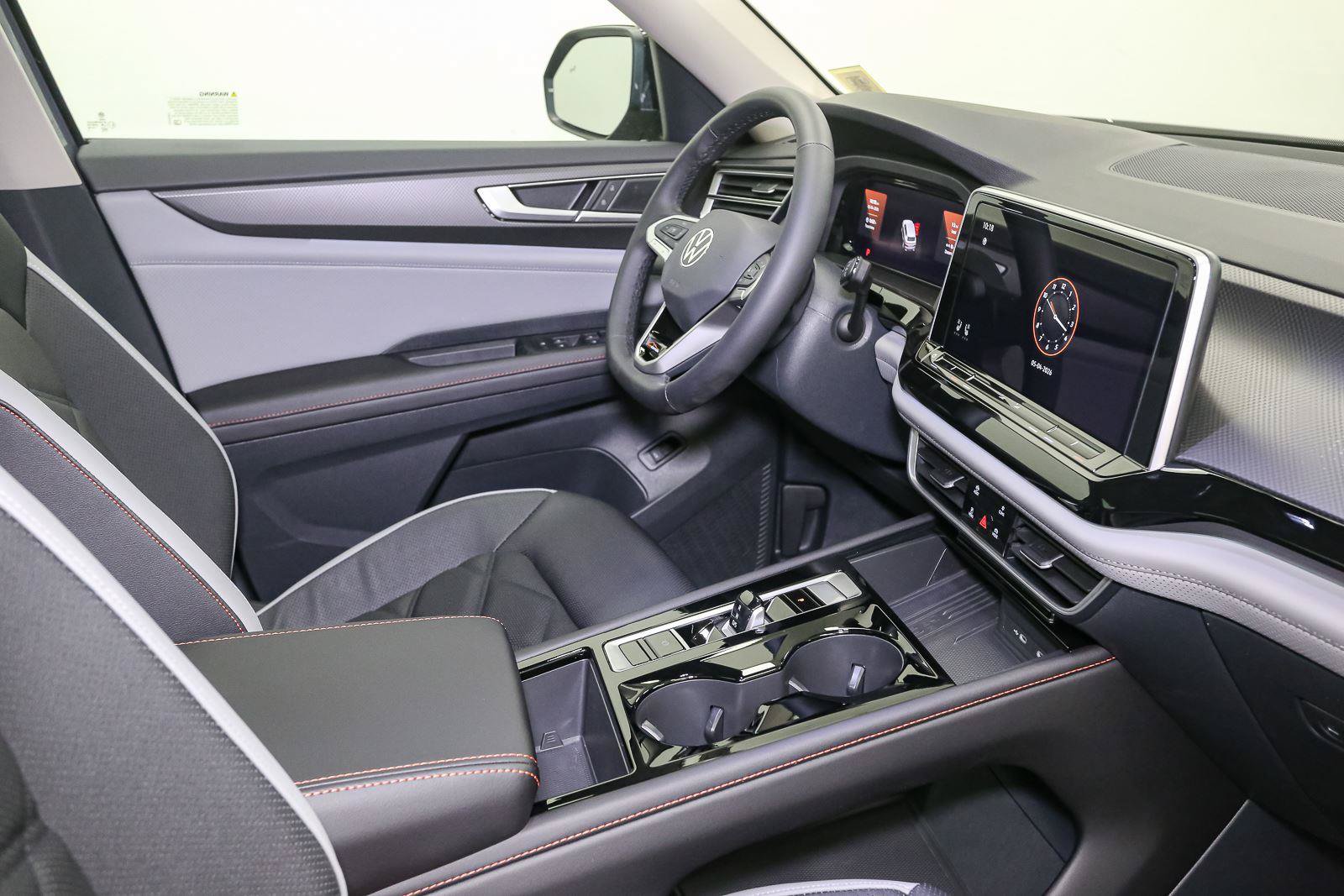 New 2026 Volkswagen Atlas Peak Edition AWD/4WD image 17