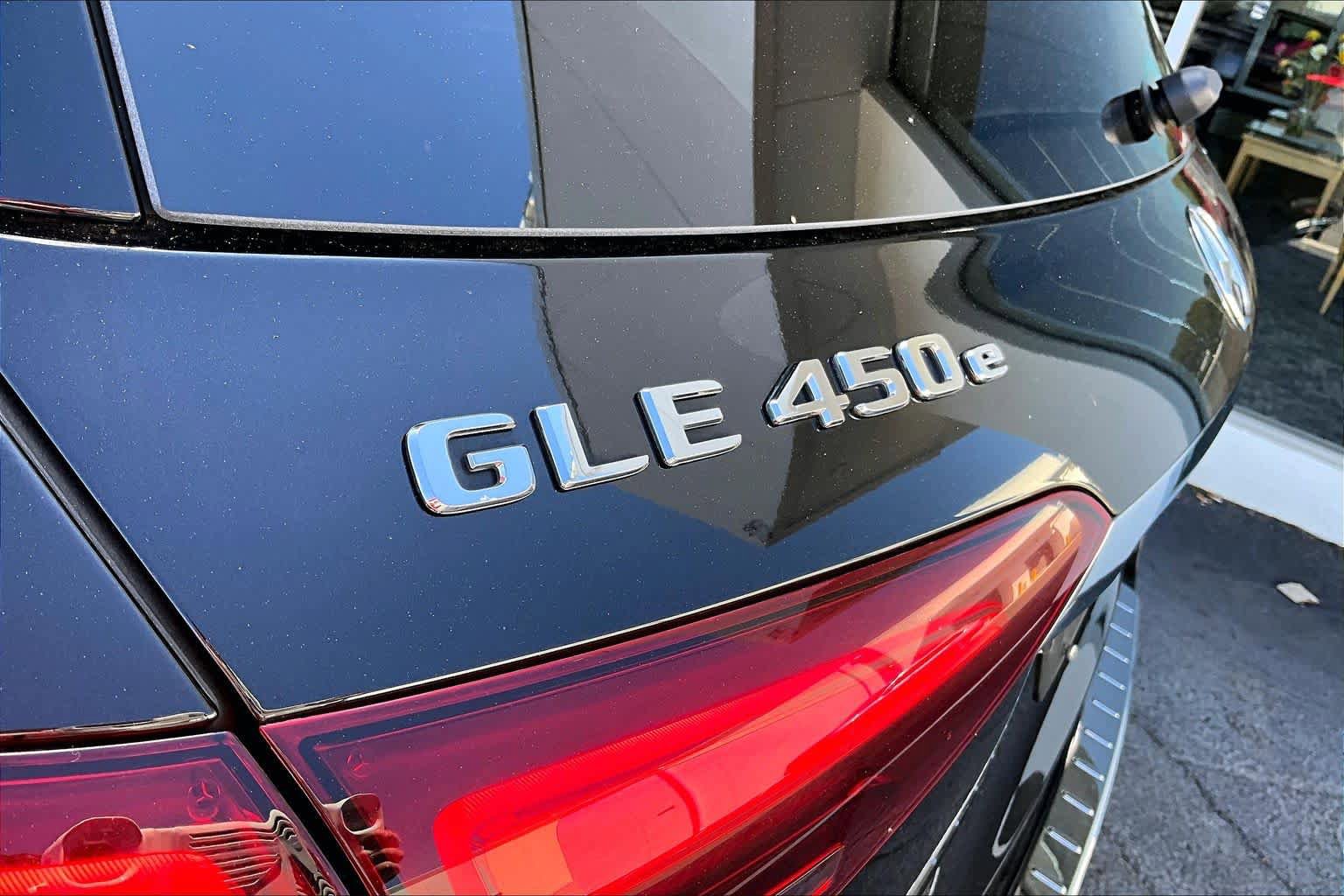 Used 2024 Mercedes-Benz GLE 450e 4MATIC image 9