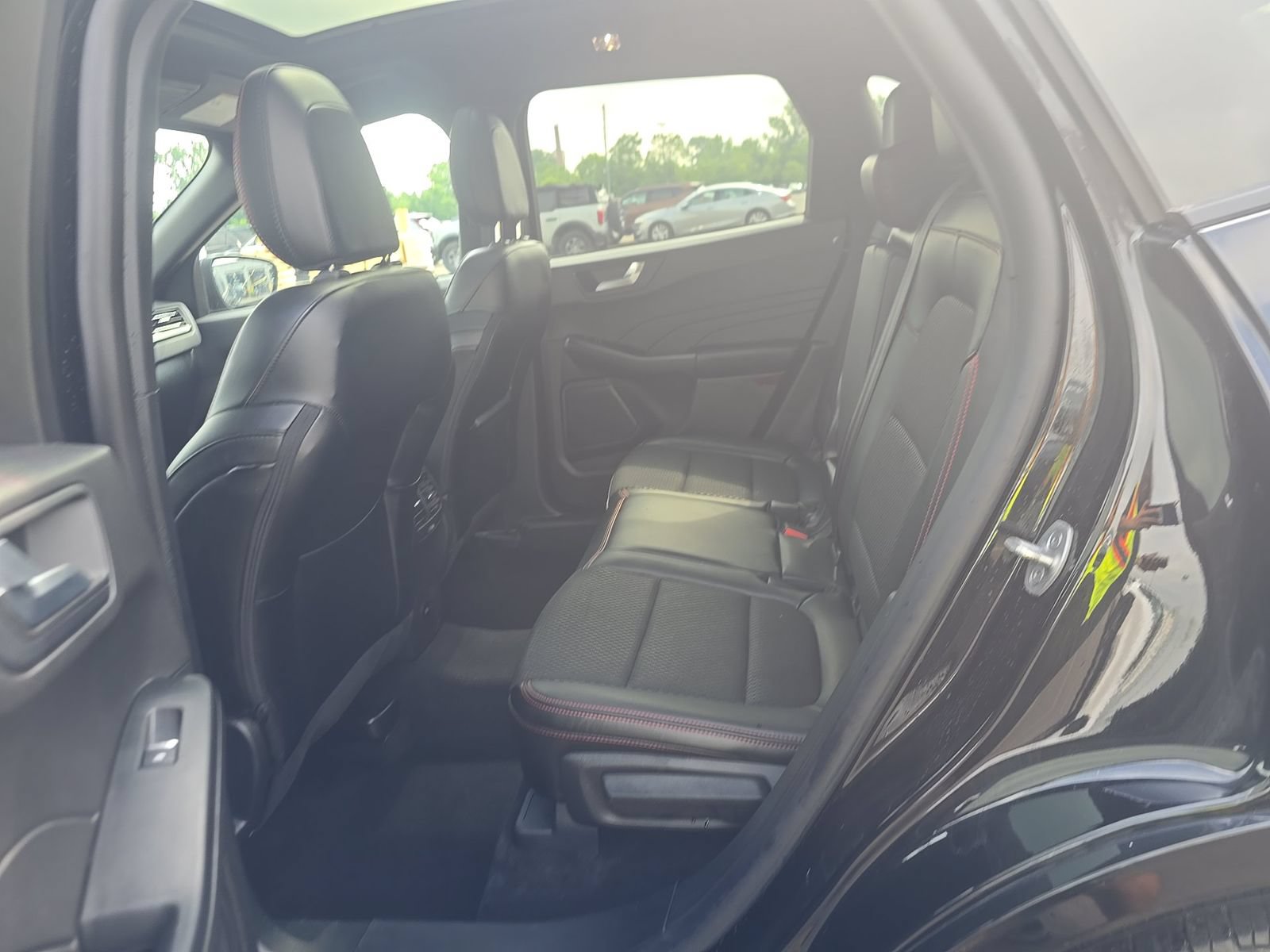 Used 2024 Ford Escape ST-Line w/ Tech Pack #1 AWD/4WD image 11