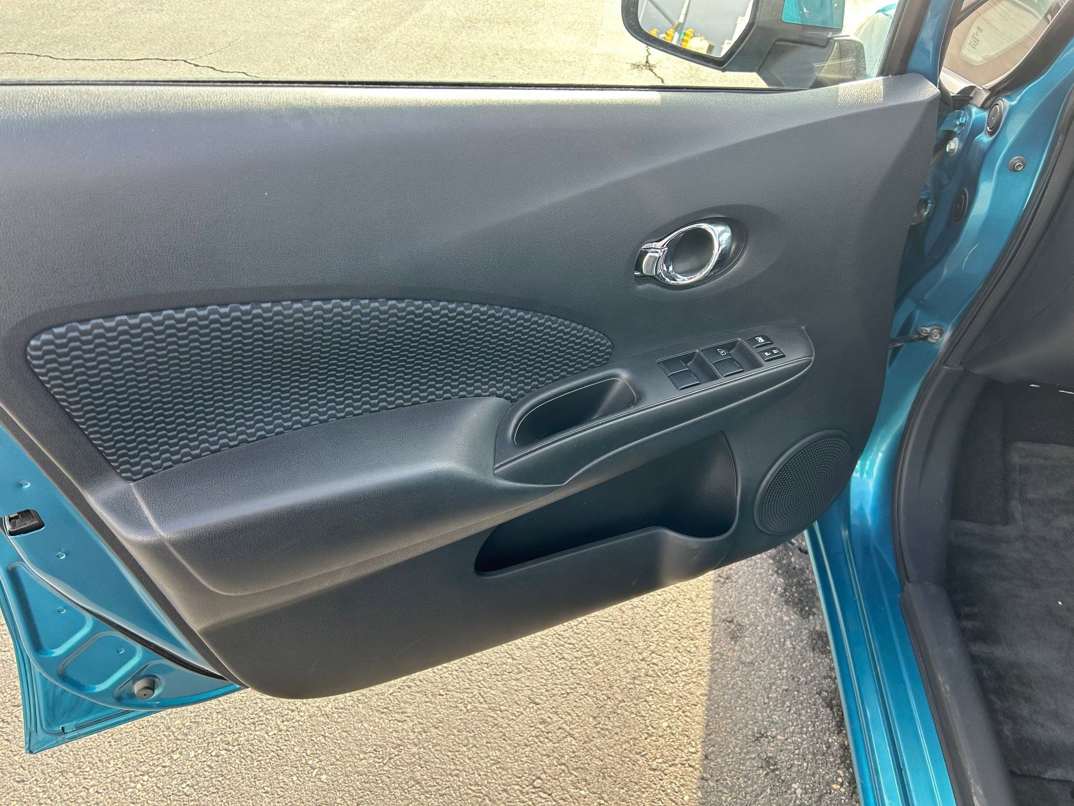 Used 2014 Nissan Versa Note SV w/ Convenience Package image 9