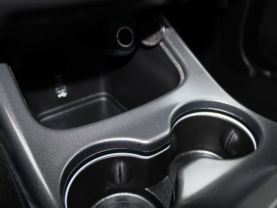 Used 2018 Dodge Journey SE image 20