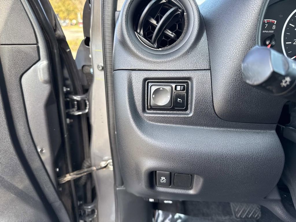 Used 2019 Nissan Versa S Plus image 30