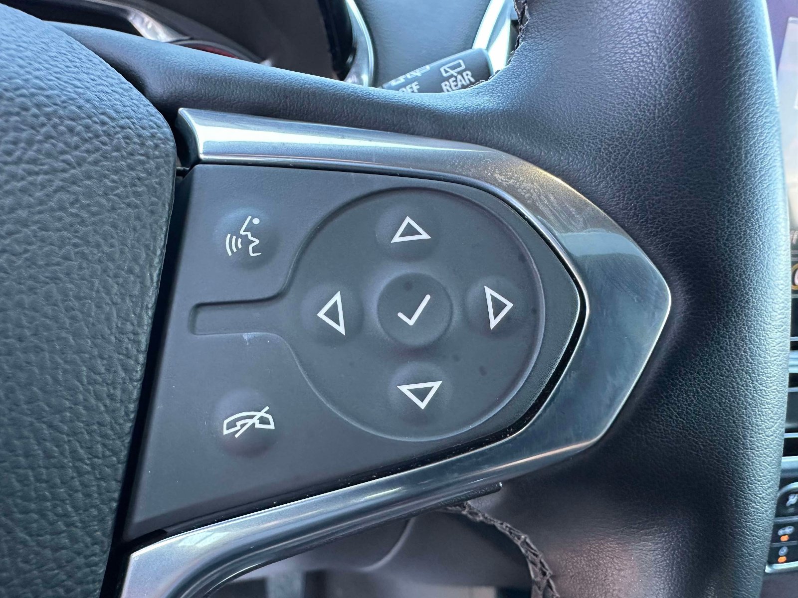 Used 2023 Chevrolet Traverse Premier w/ LPO, Floor Liner Package FWD image 14