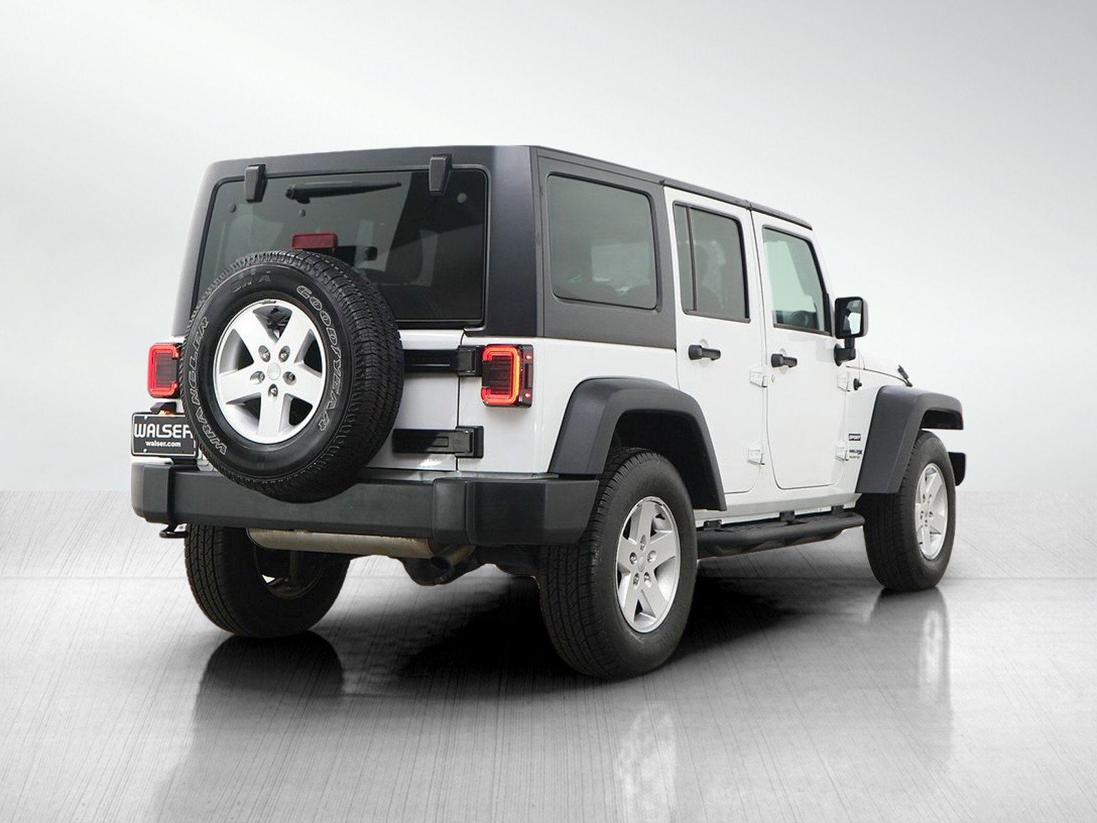 Used 2018 Jeep Wrangler Unlimited Sport S AWD/4WD image 5
