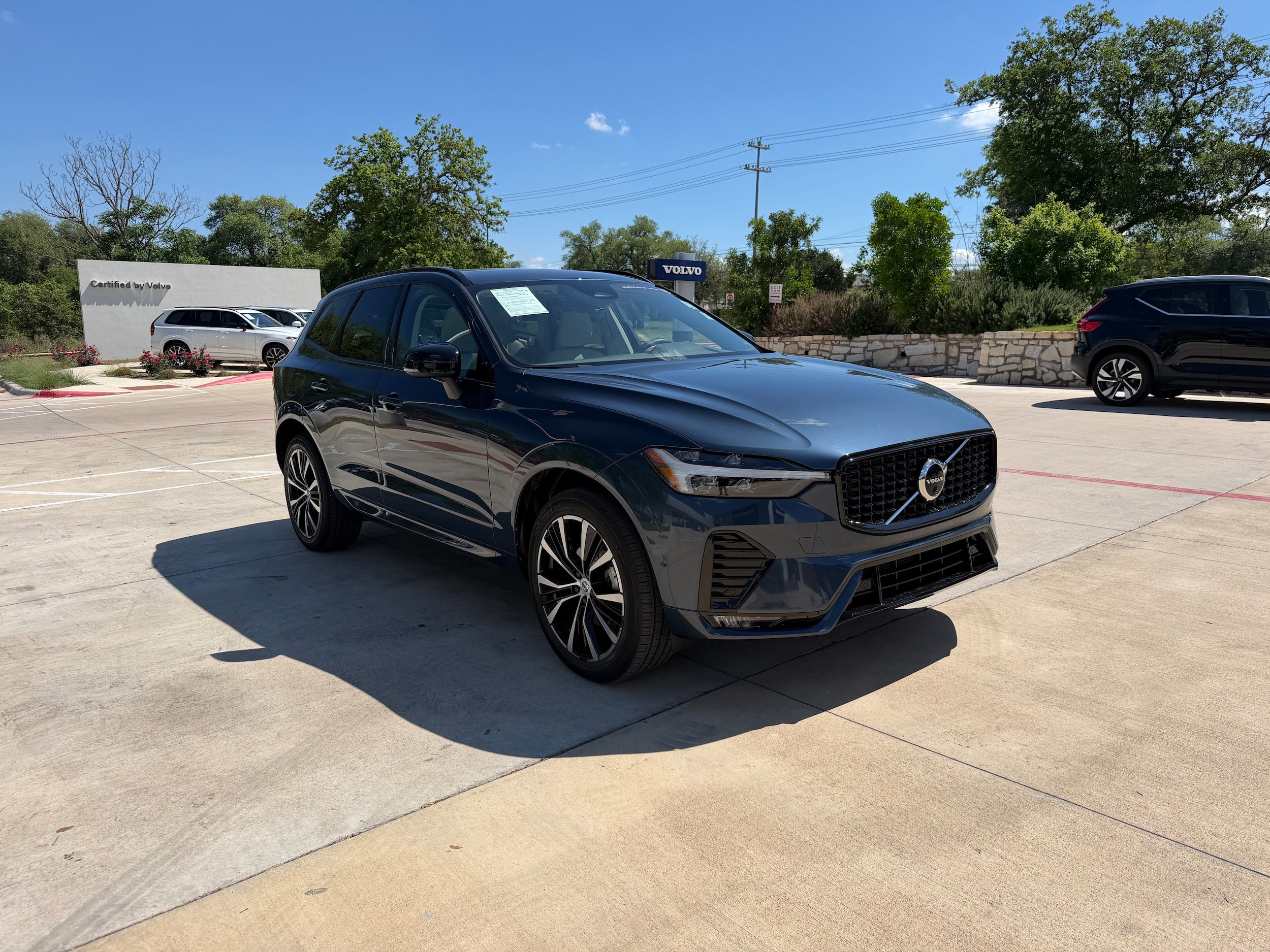 Certified 2023 Volvo XC60 B5 Plus FWD image 7