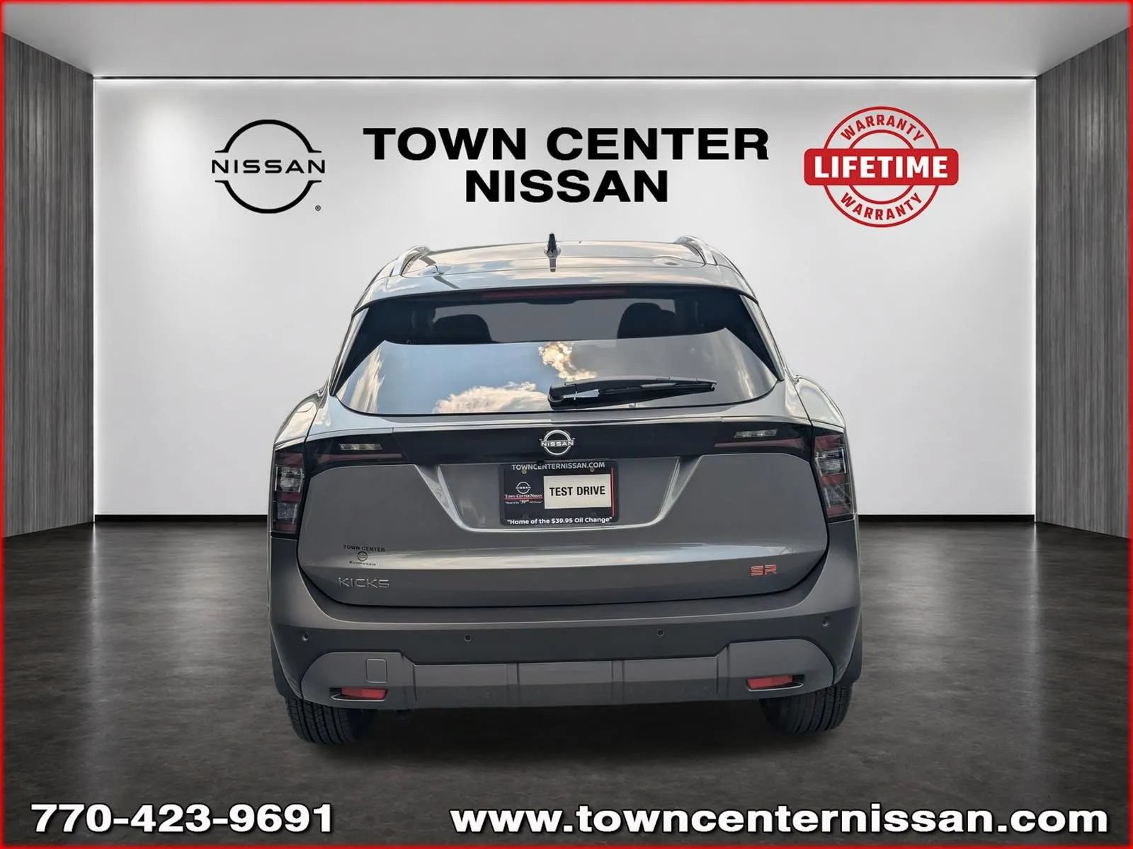Used 2026 Nissan Kicks SR FWD image 6