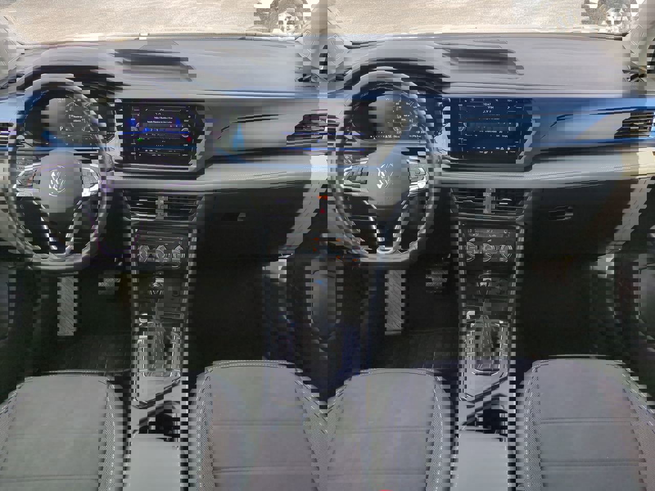 Used 2024 Volkswagen Taos SE image 15