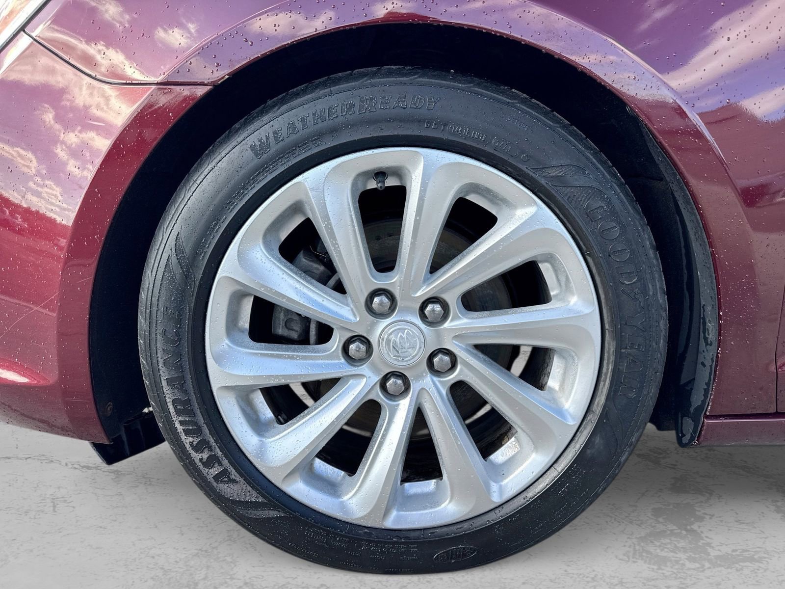 Used 2015 Buick LaCrosse FWD image 13