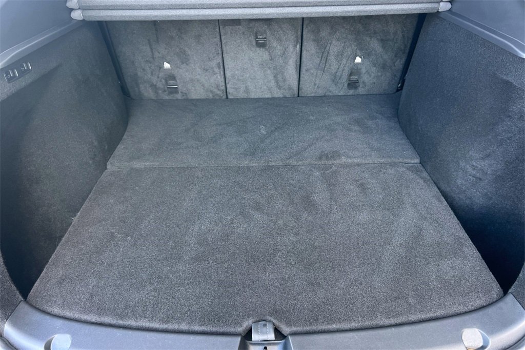 Used 2024 Tesla Model Y Long Range image 17