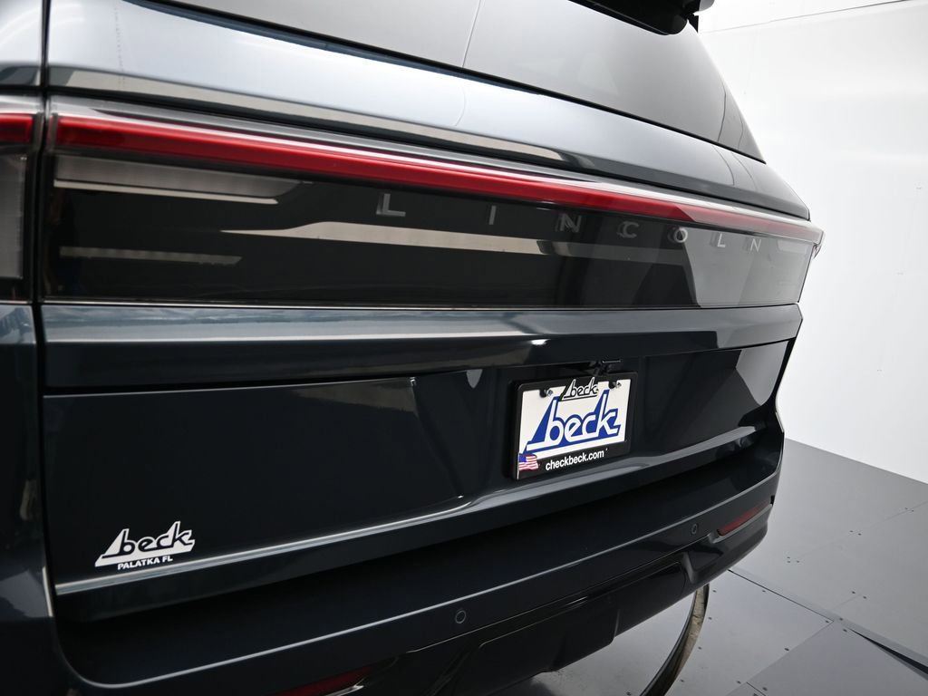New 2026 Lincoln Navigator L Reserve w/ Jet Appearance Package image 25