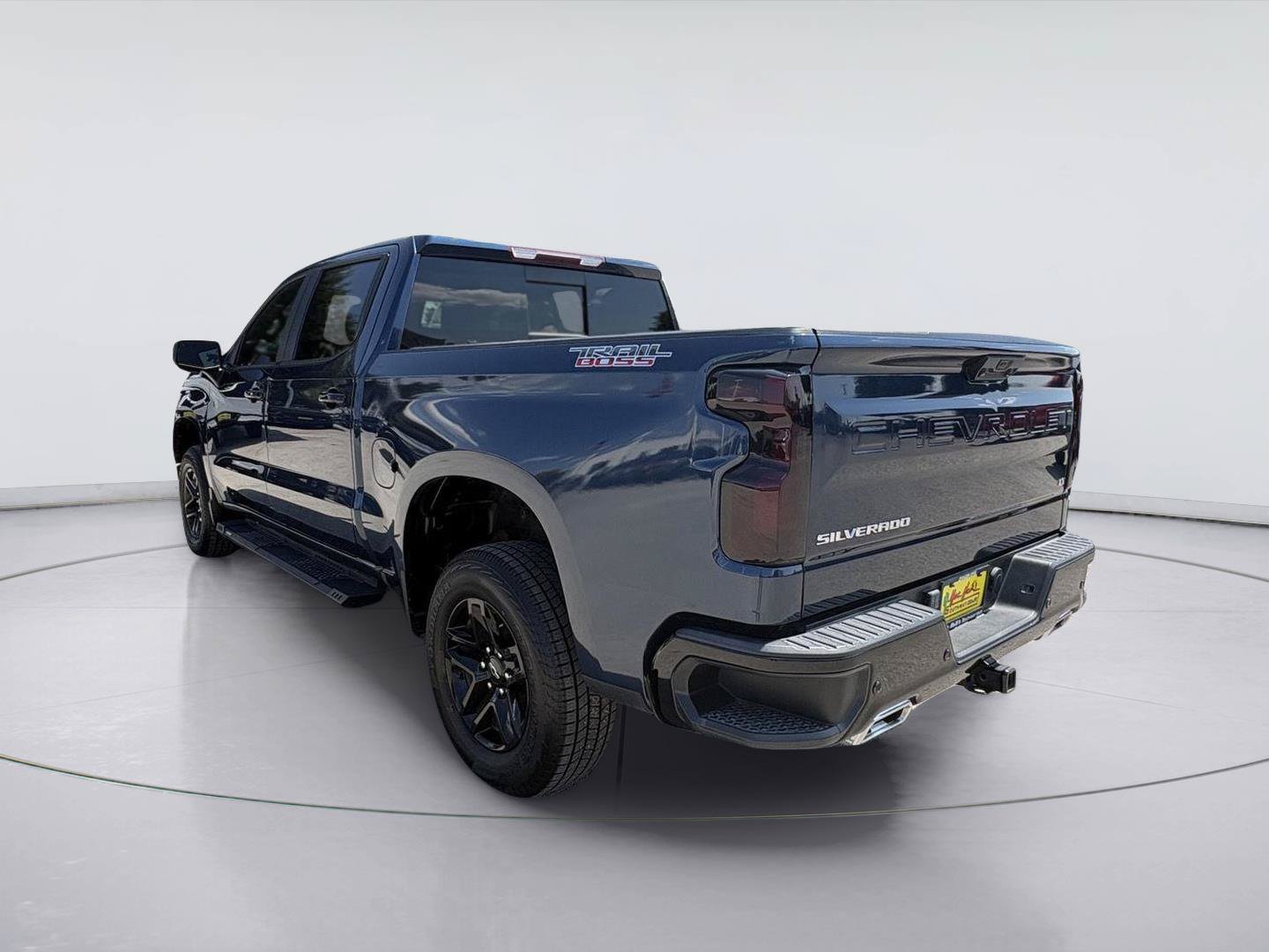 Used 2022 Chevrolet Silverado 1500 LT Trail Boss w/ Convenience Package II AWD/4WD image 5
