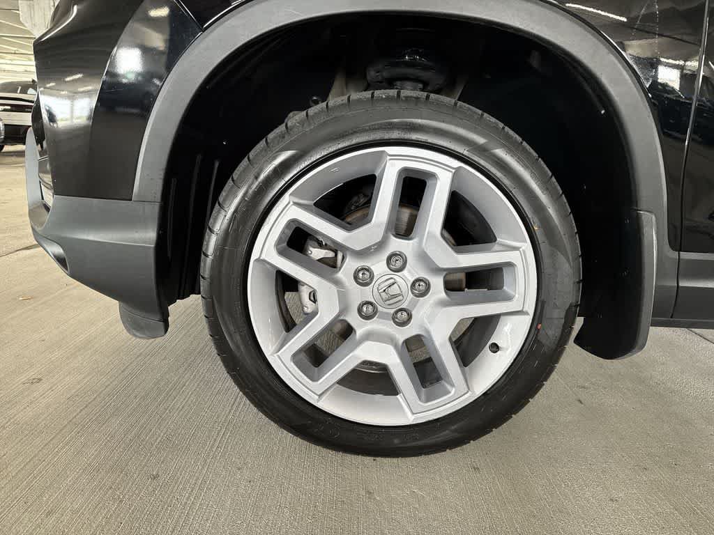 Used 2024 Honda Passport EX-L image 10