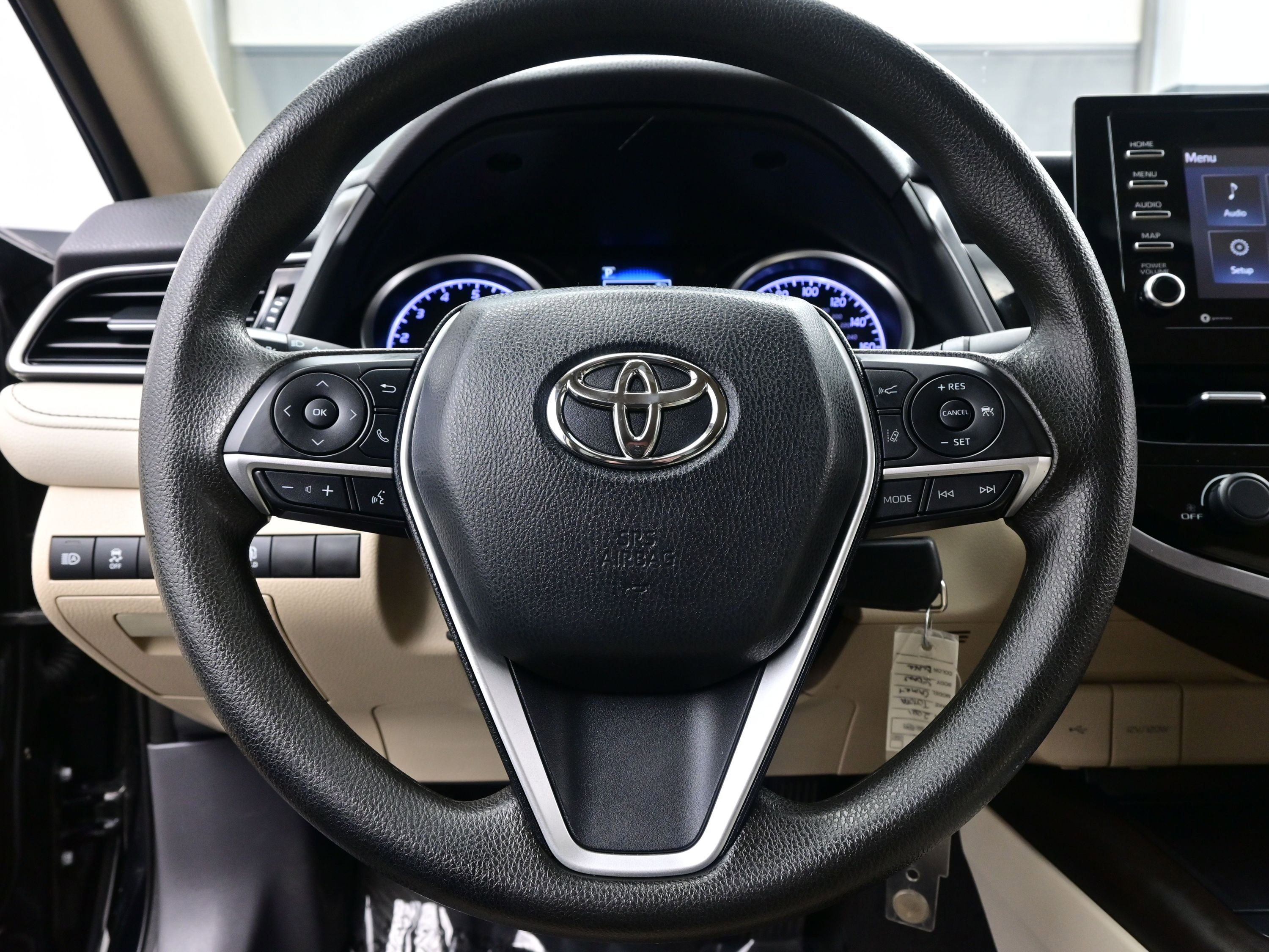Used 2021 Toyota Camry LE image 21
