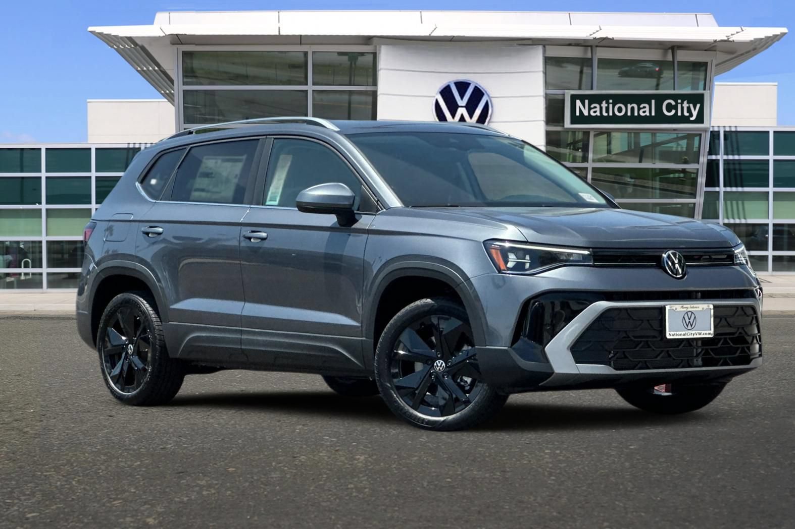 New 2026 Volkswagen Taos SE FWD image 2