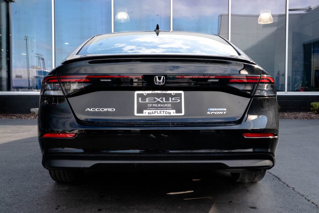 Used 2025 Honda Accord Sport image 8