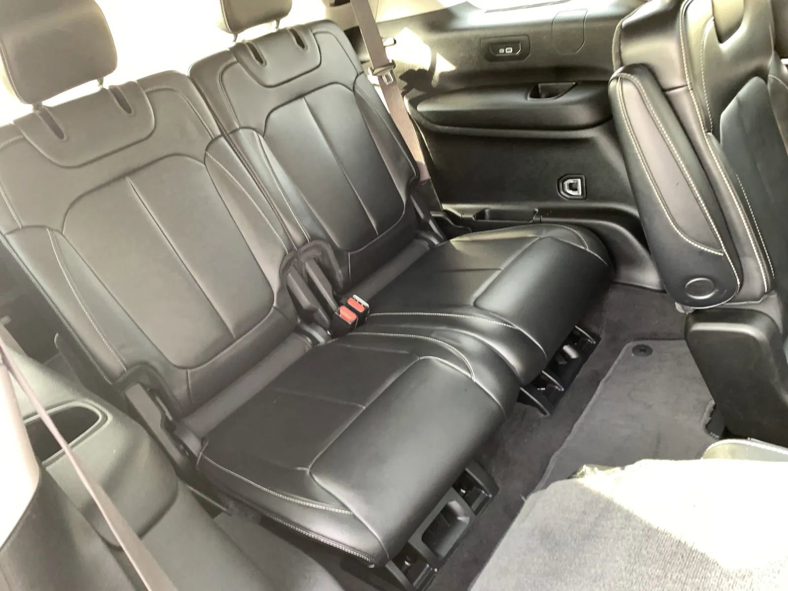 Used 2021 Jeep Grand Cherokee L Limited RWD image 32