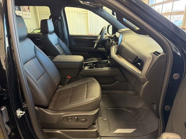 Used 2025 Chevrolet Tahoe High Country image 27