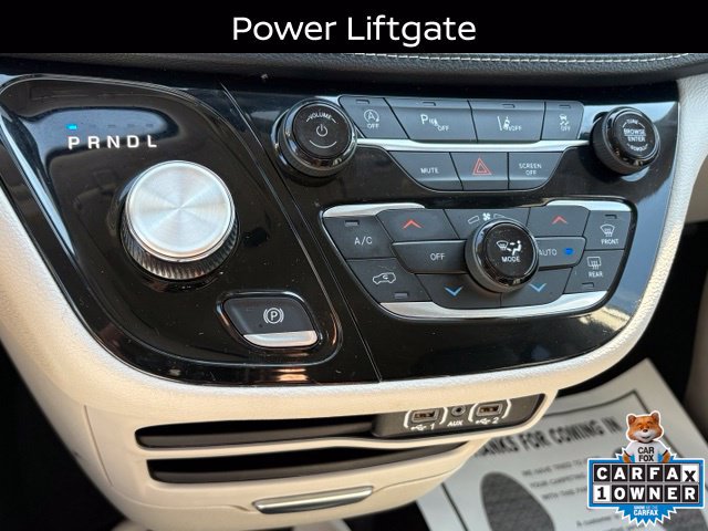 Used 2023 Chrysler Pacifica Touring-L AWD/4WD image 19