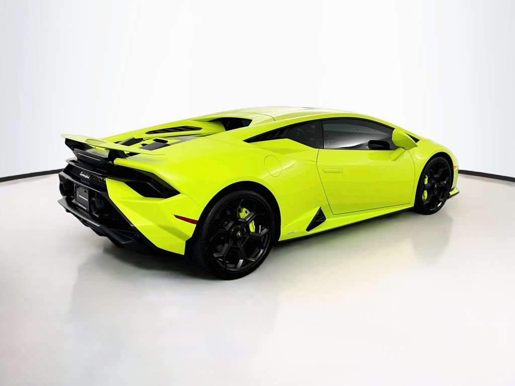Used 2023 Lamborghini Huracan Tecnica RWD image 5