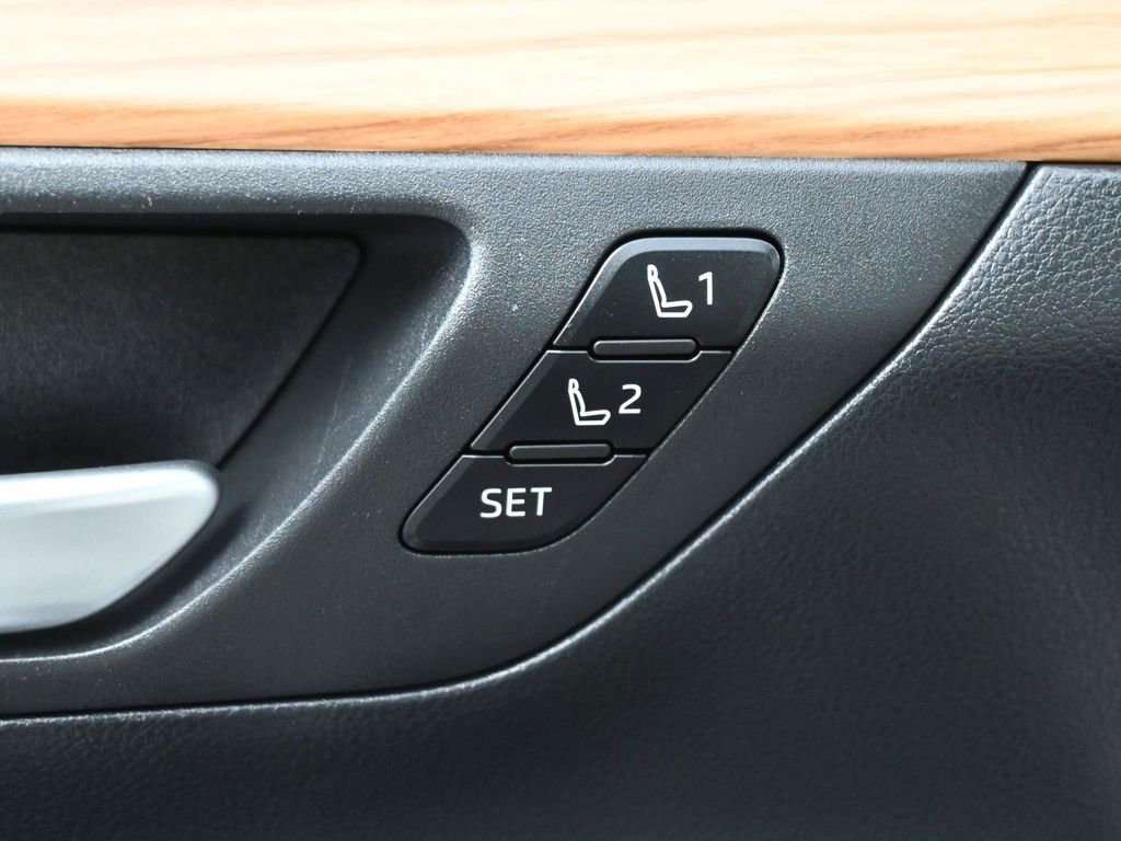 Used 2024 Toyota Grand Highlander Limited image 5