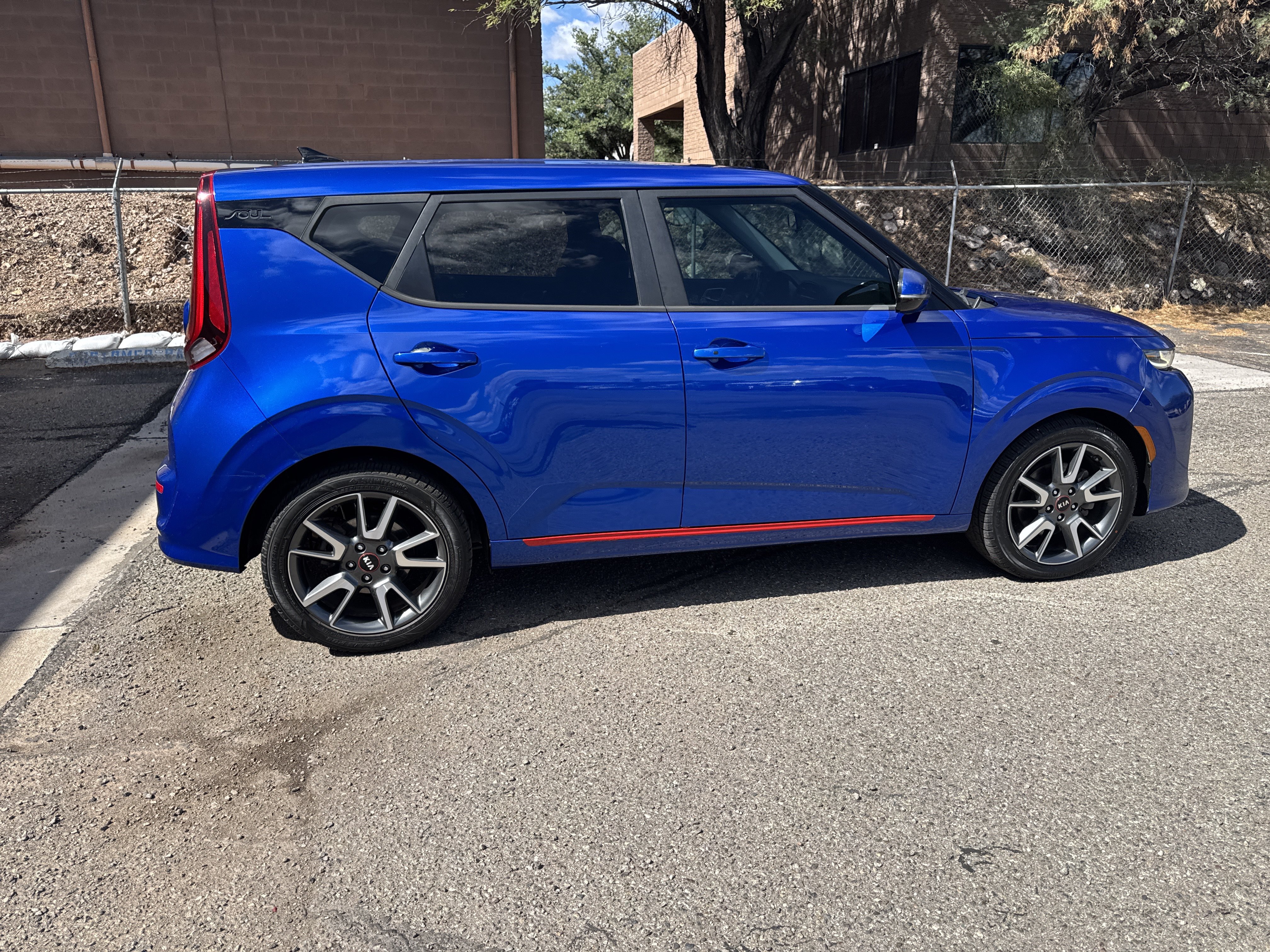 Used 2020 Kia Soul GT-Line Turbo FWD image 8