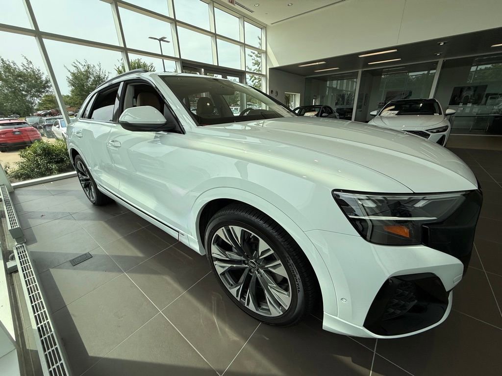 New 2025 Audi Q8 Premium Plus