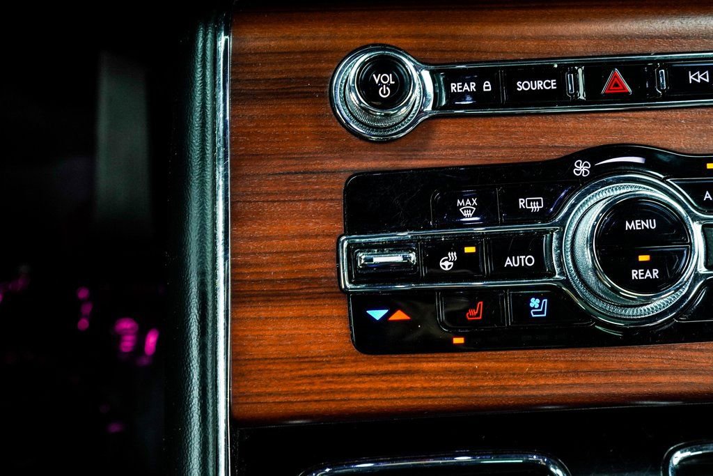 Used 2023 Lincoln Aviator Reserve w/ Equipment Group 201A image 22