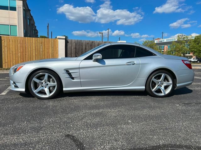 Used 2013 Mercedes-Benz SL 550 image 4