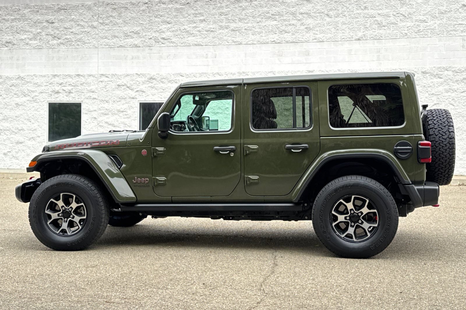 Used 2021 Jeep Wrangler Unlimited Rubicon AWD/4WD image 6