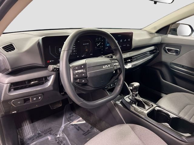 Used 2025 Kia K4 EX image 9