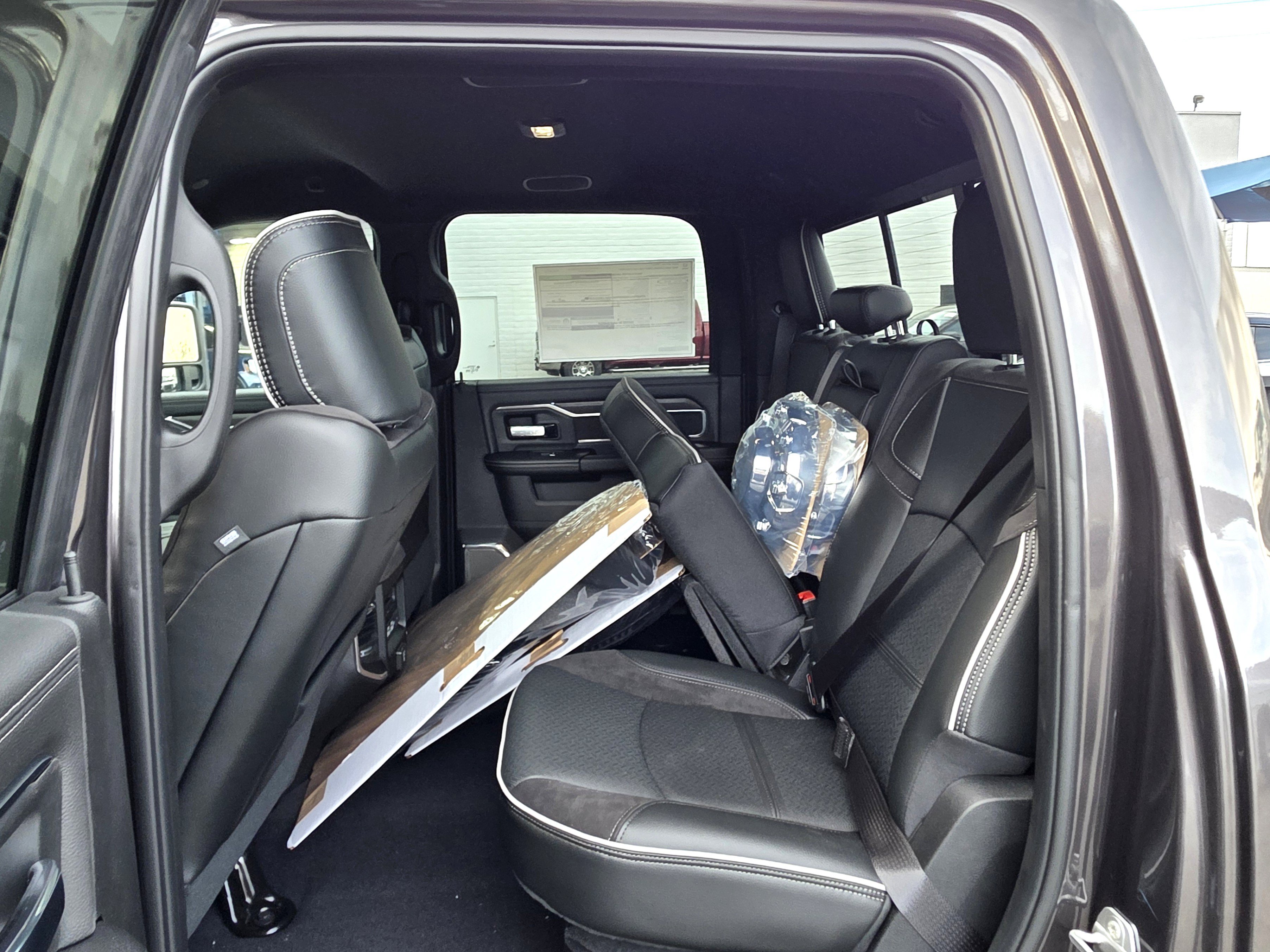 New 2026 RAM 3500 Laramie w/ Max Tow Package AWD/4WD image 16