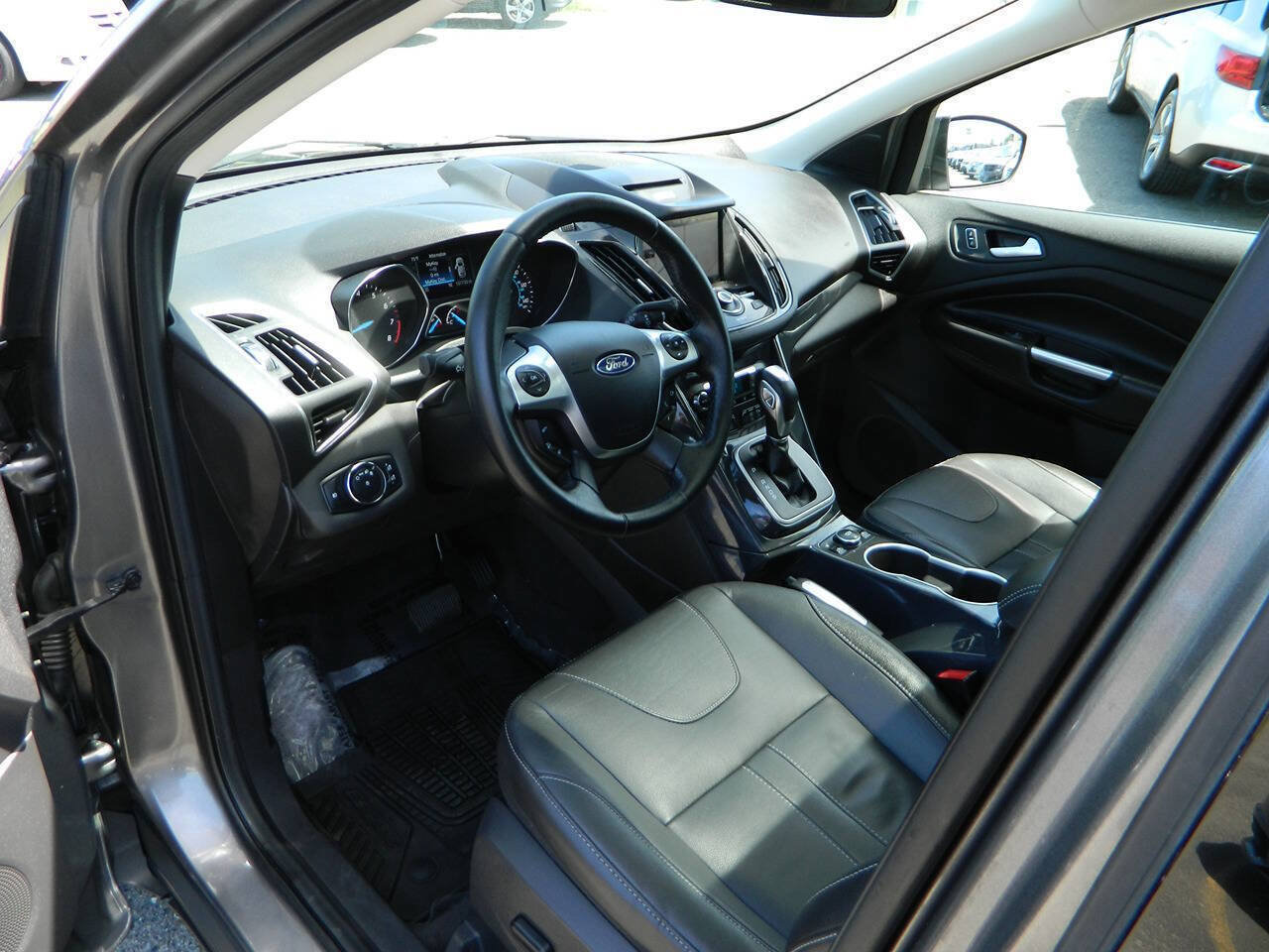 Used 2013 Ford Escape Titanium w/ Parking Technology Pkg AWD/4WD image 11