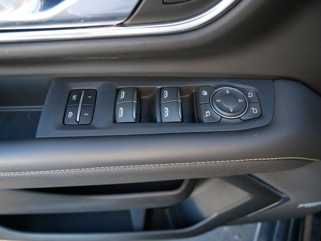 Used 2023 Chevrolet Tahoe Premier AWD/4WD image 16