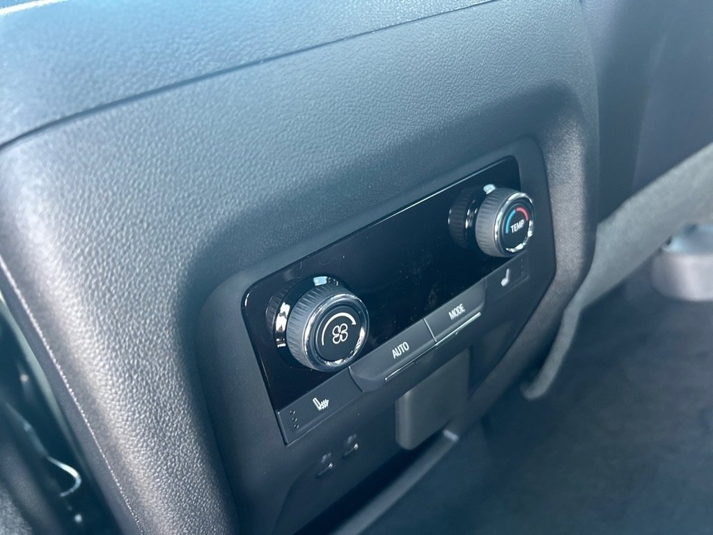 New 2026 Chevrolet Traverse RS w/ LPO, Floor Liner Package image 20